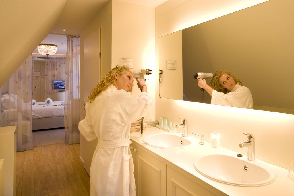 Boetiek Hotel Plein Vijf ドゥールネ 部屋 写真