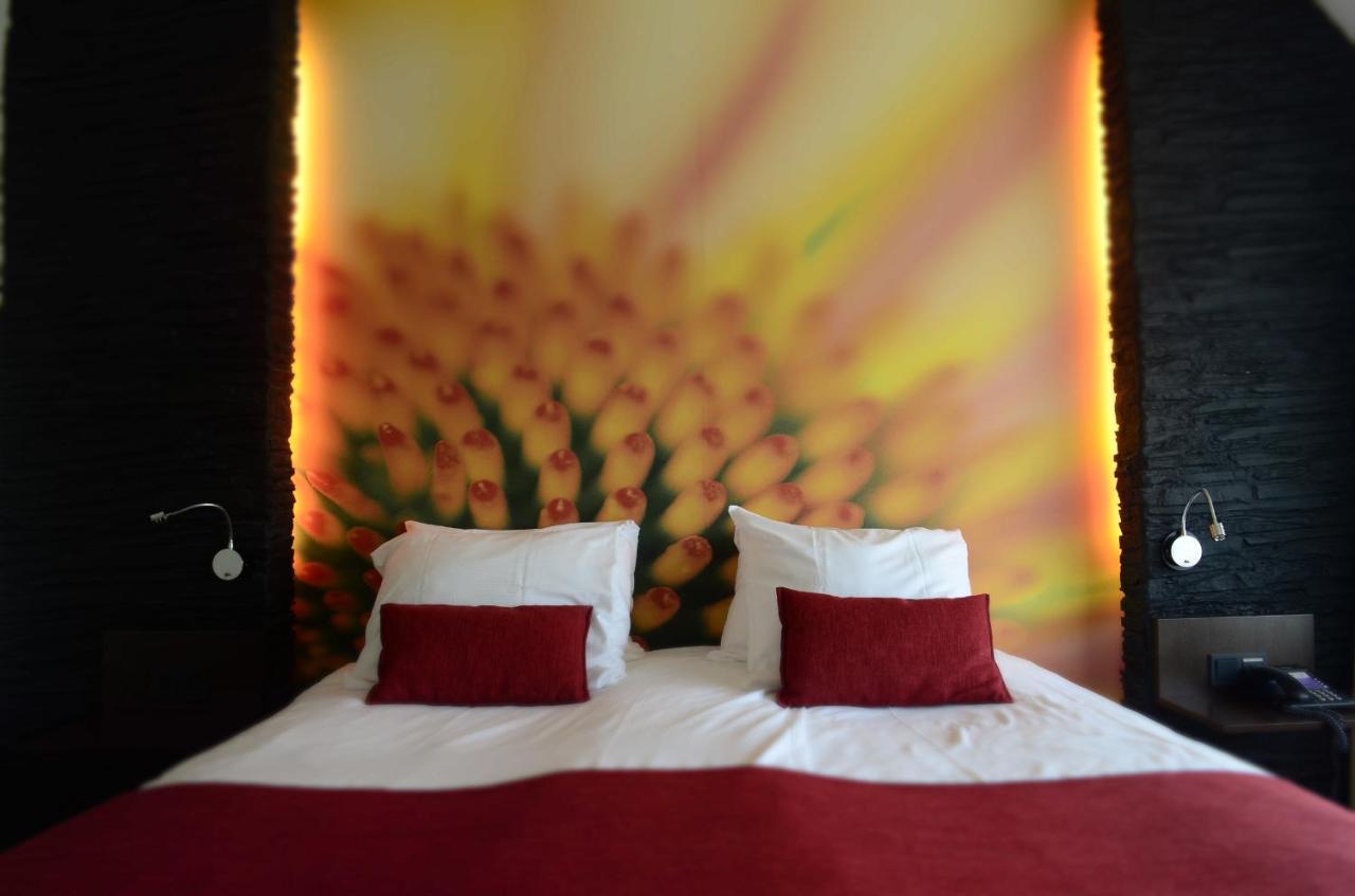 Boetiek Hotel Plein Vijf ドゥールネ エクステリア 写真